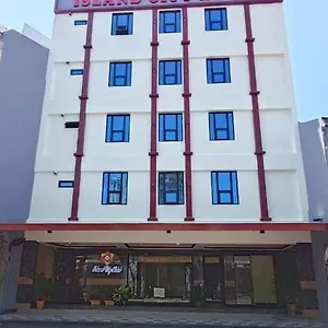 Capital O 90897 Island *** George Town